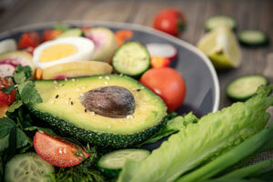 ensalada-dieta-paleo-para-ninos-sindrome-berdon